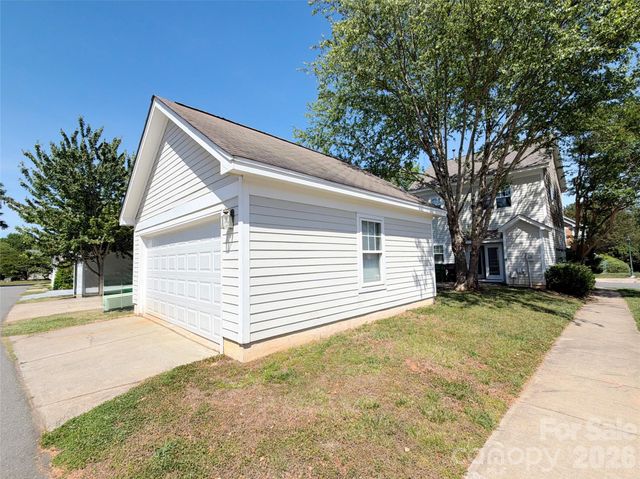 11223 Blue Cedar Lane, Charlotte, NC 28277