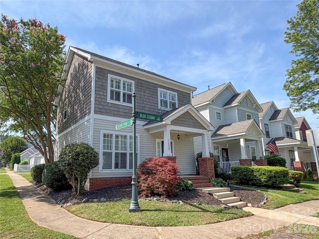 11223 Blue Cedar Lane, Charlotte, NC 28277