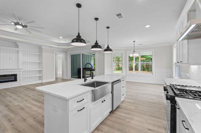 9454 Old Salem Way, Calabash, NC 28467