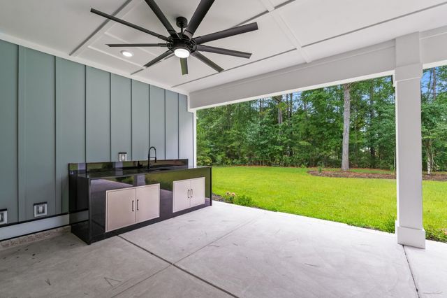 9454 Old Salem Way, Calabash, NC 28467