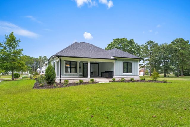 9454 Old Salem Way, Calabash, NC 28467