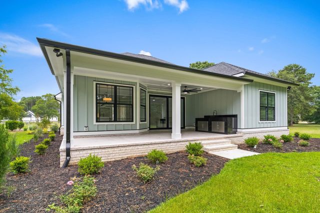 9454 Old Salem Way, Calabash, NC 28467
