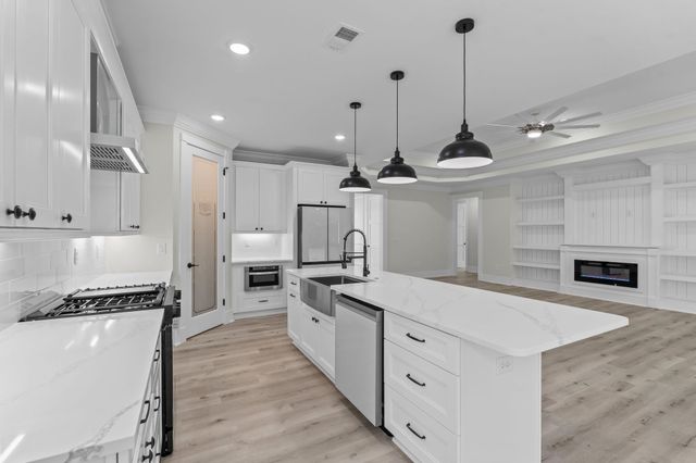9454 Old Salem Way, Calabash, NC 28467