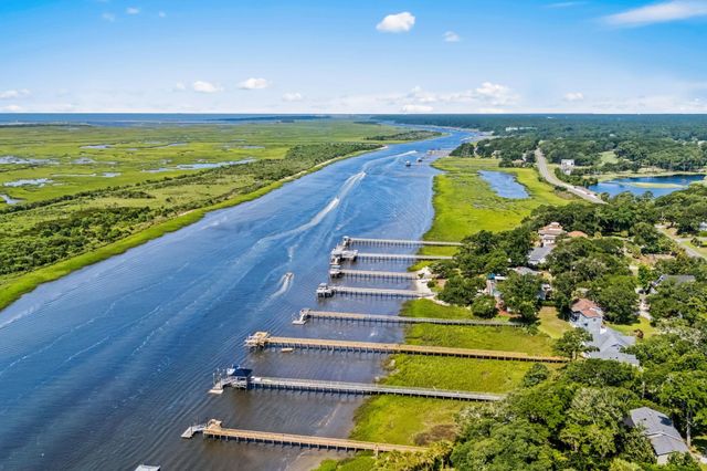9454 Old Salem Way, Calabash, NC 28467