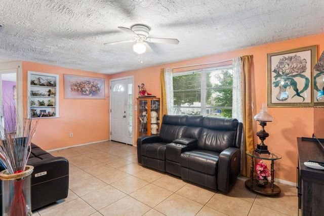 3415 CLYDESDALE DR unit 5, Holiday, FL 34691