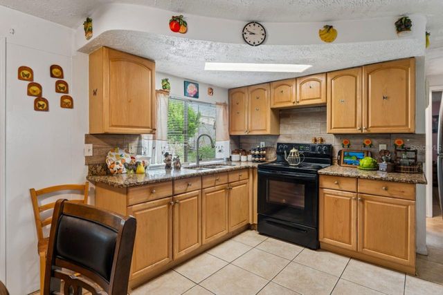 3415 CLYDESDALE DR unit 5, Holiday, FL 34691