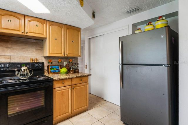 3415 CLYDESDALE DR unit 5, Holiday, FL 34691
