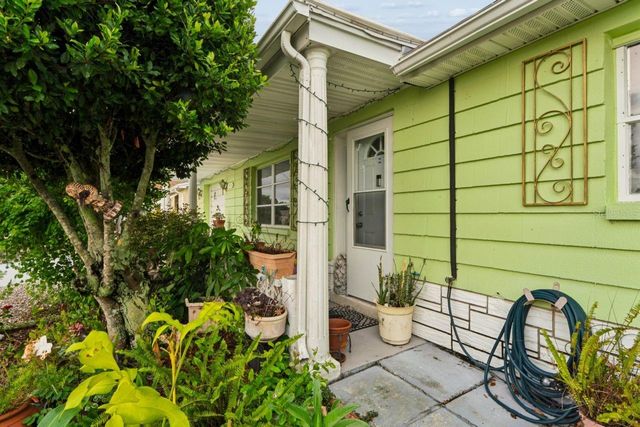 3415 CLYDESDALE DR unit 5, Holiday, FL 34691
