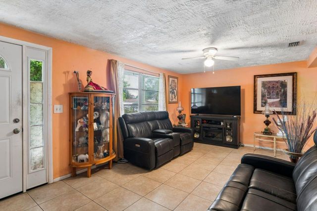 3415 CLYDESDALE DR unit 5, Holiday, FL 34691