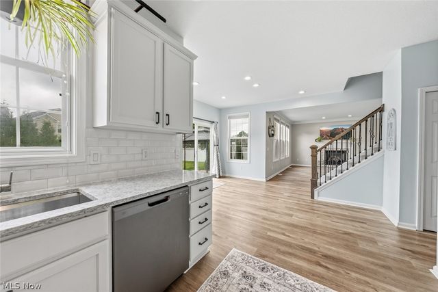 9387 Victoria Lane, North Ridgeville, OH 44039
