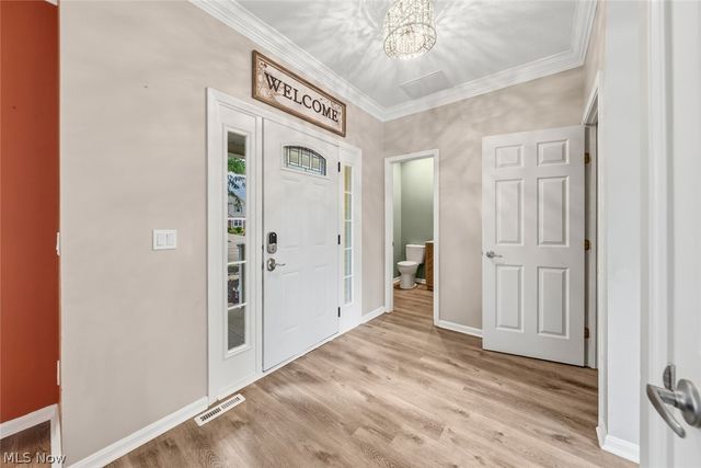 9387 Victoria Lane, North Ridgeville, OH 44039