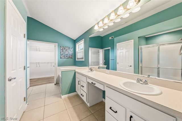 9387 Victoria Lane, North Ridgeville, OH 44039
