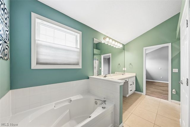 9387 Victoria Lane, North Ridgeville, OH 44039