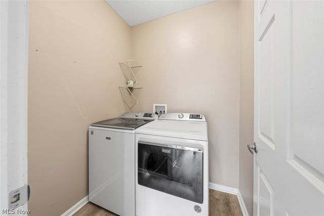 9387 Victoria Lane, North Ridgeville, OH 44039