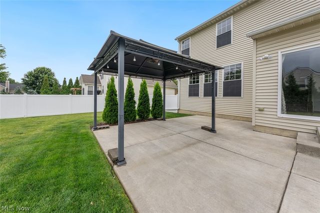 9387 Victoria Lane, North Ridgeville, OH 44039