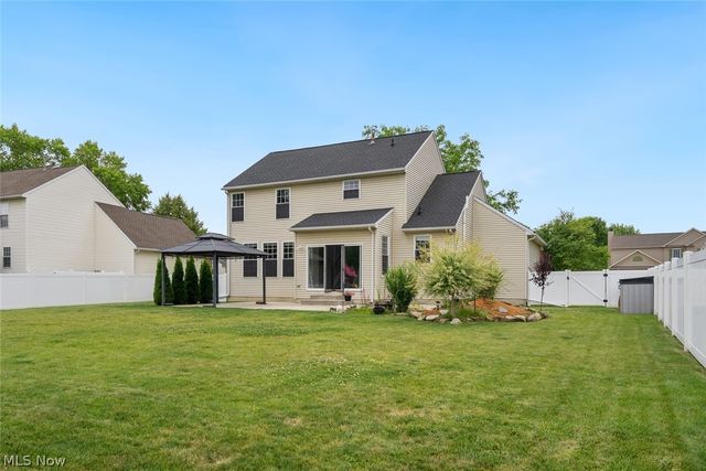 9387 Victoria Lane, North Ridgeville, OH 44039