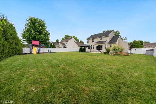 9387 Victoria Lane, North Ridgeville, OH 44039