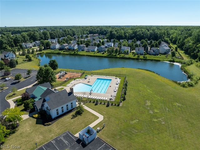 9387 Victoria Lane, North Ridgeville, OH 44039