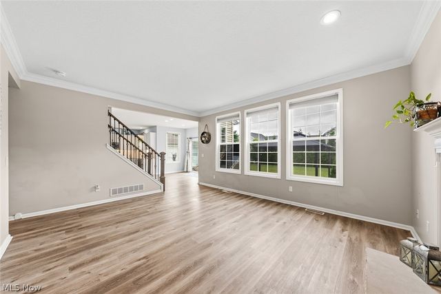 9387 Victoria Lane, North Ridgeville, OH 44039