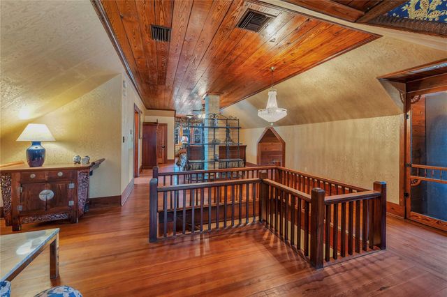 524 Saint Peter ST, Gonzales, TX 78629