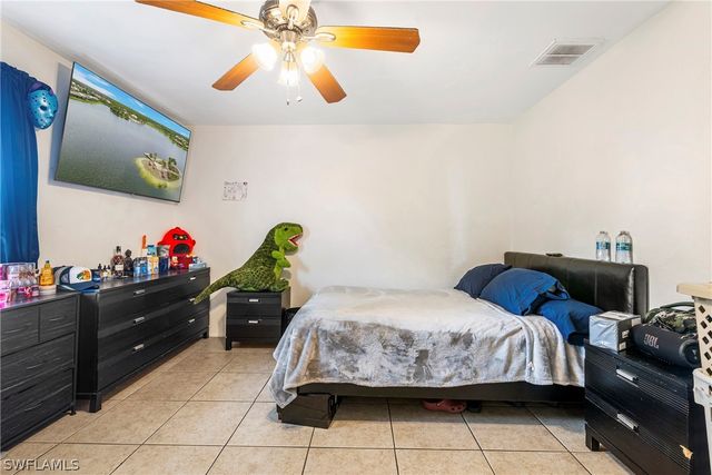 2040 46th TER SW, Naples, FL 34116