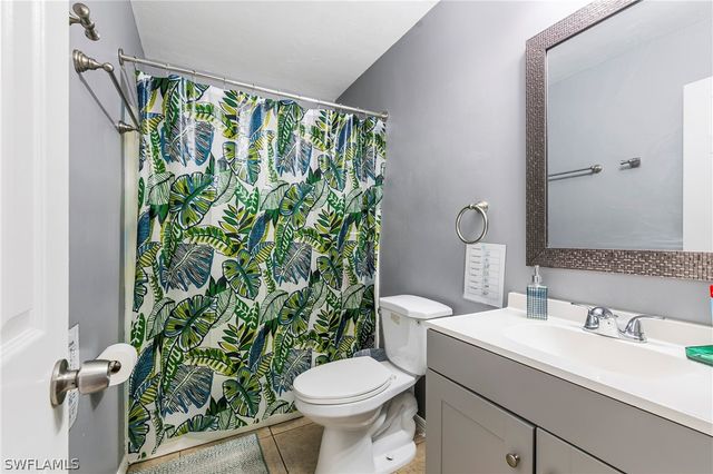 2040 46th TER SW, Naples, FL 34116