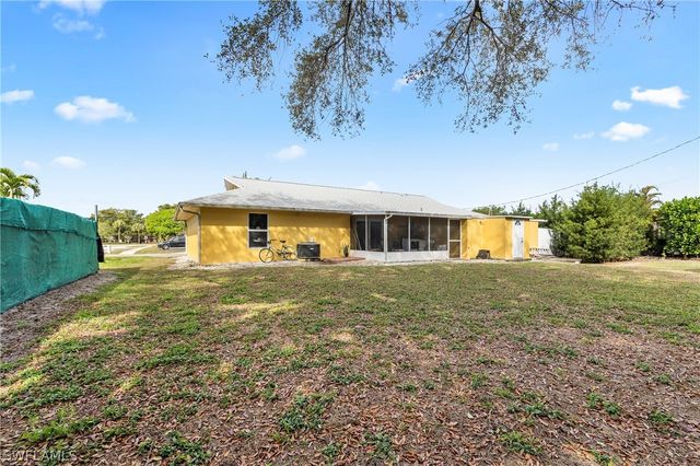 2040 46th TER SW, Naples, FL 34116