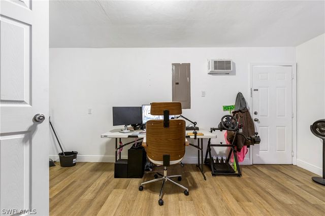 2040 46th TER SW, Naples, FL 34116