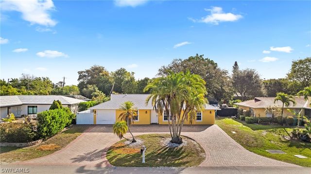 2040 46th TER SW, Naples, FL 34116