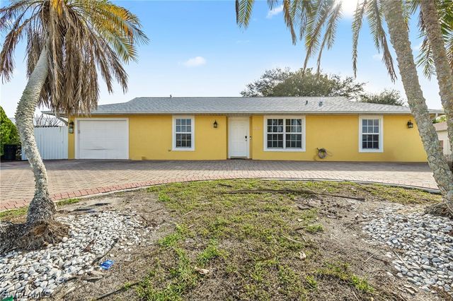 2040 46th TER SW, Naples, FL 34116