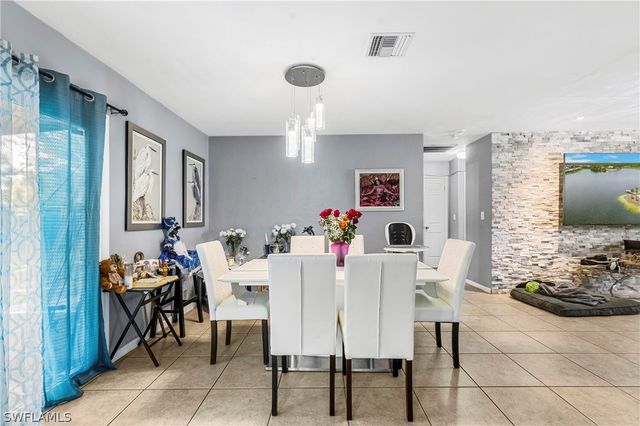 2040 46th TER SW, Naples, FL 34116