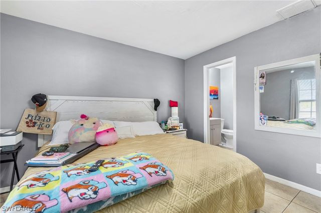 2040 46th TER SW, Naples, FL 34116