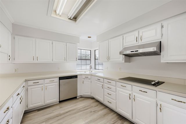 1021 Rio Grande Drive, Benbrook, TX 76126