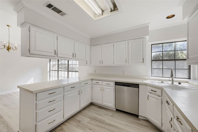 1021 Rio Grande Drive, Benbrook, TX 76126