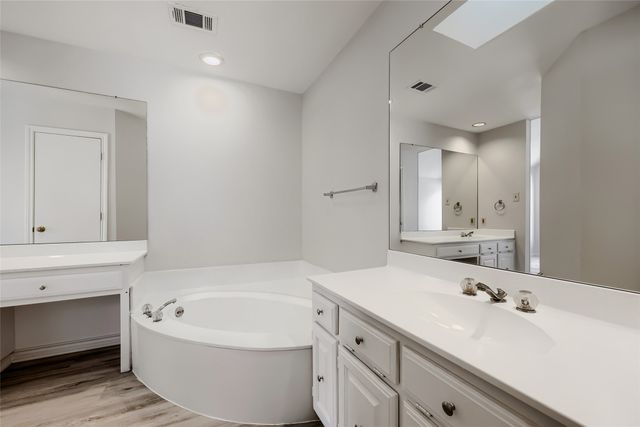 1021 Rio Grande Drive, Benbrook, TX 76126