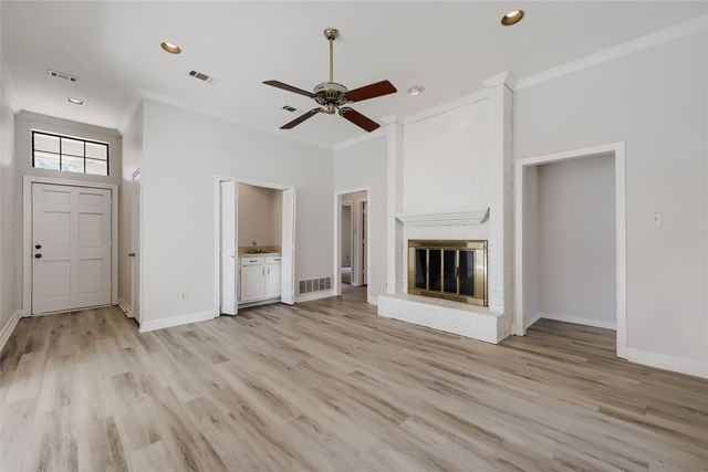 1021 Rio Grande Drive, Benbrook, TX 76126