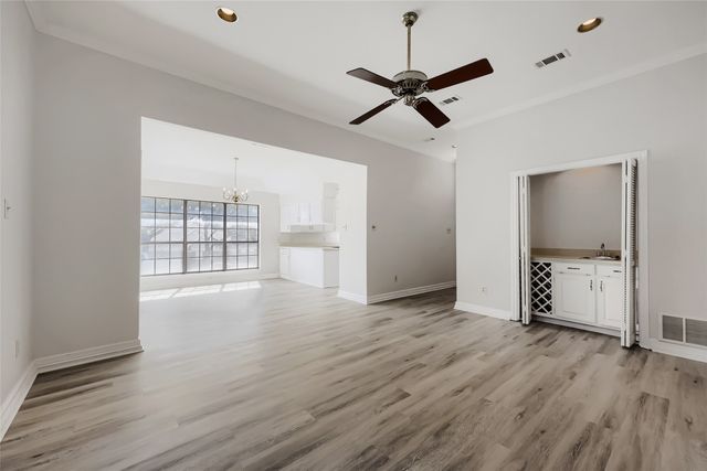 1021 Rio Grande Drive, Benbrook, TX 76126