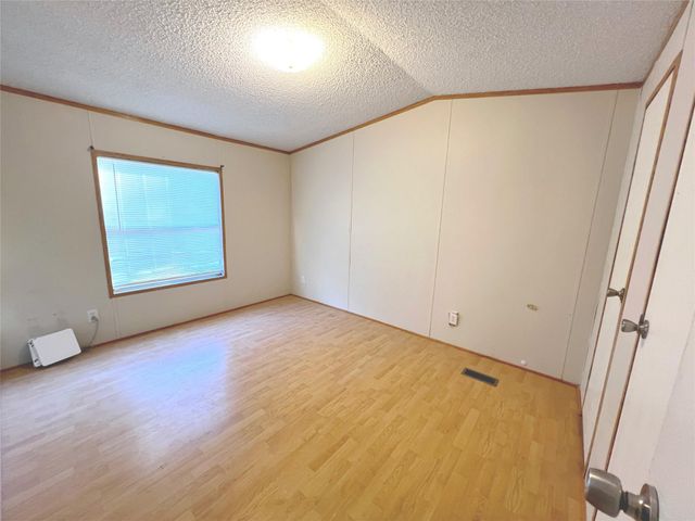 108 Hunters Gln, Livingston, TX 77351