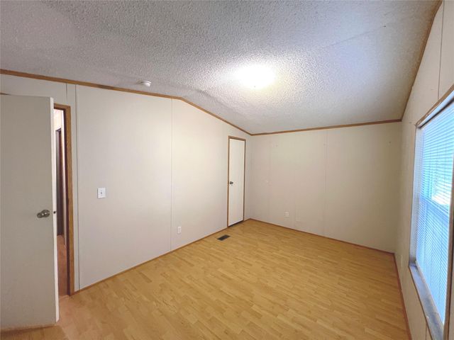 108 Hunters Gln, Livingston, TX 77351