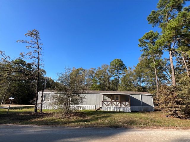 108 Hunters Gln, Livingston, TX 77351