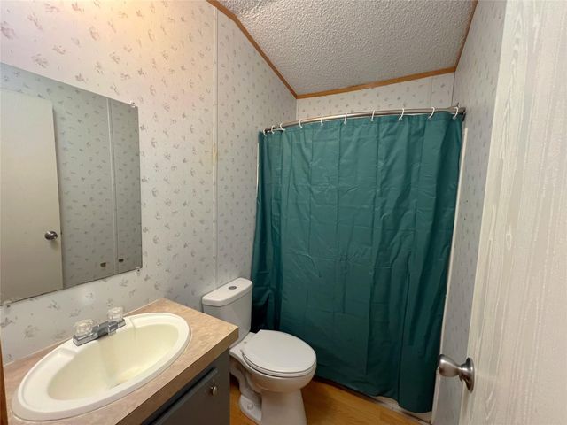 108 Hunters Gln, Livingston, TX 77351