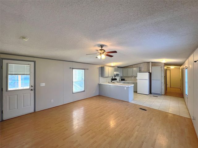 108 Hunters Gln, Livingston, TX 77351