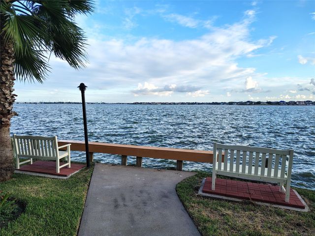 4001 Nasa Parkway 117, El Lago, TX 77586