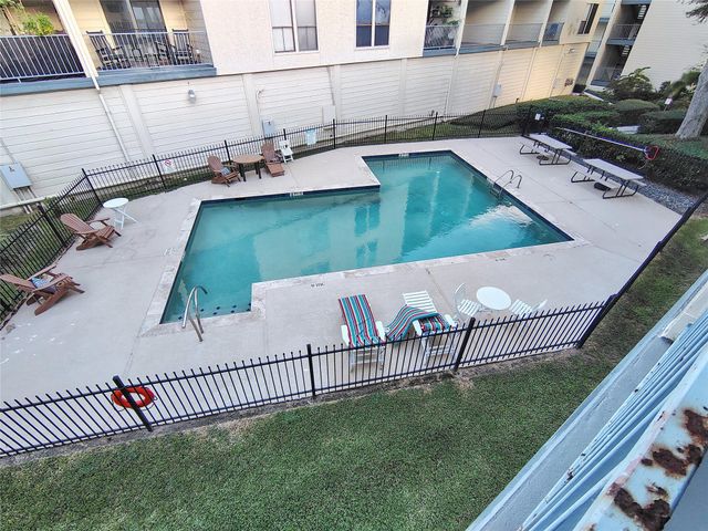 4001 Nasa Parkway 117, El Lago, TX 77586
