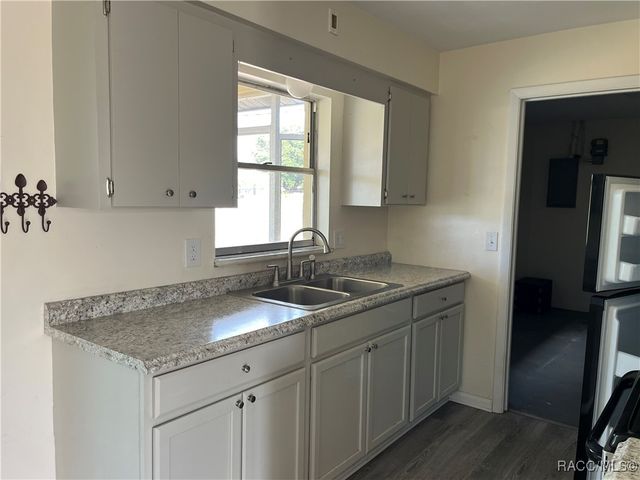 302 S Jackson Street, Beverly Hills, FL 34465