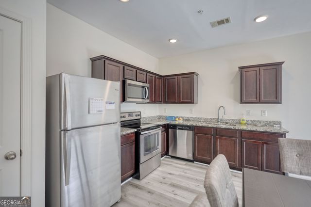 1821 Millstream Hollow, Conyers, GA 30012