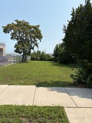 10257 S Commercial Avenue, Chicago, IL 60617