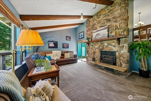 870 Kamus Place, Fox Island, WA 98333