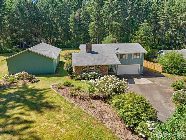 870 Kamus Place, Fox Island, WA 98333