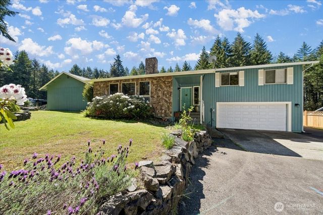 870 Kamus Place, Fox Island, WA 98333